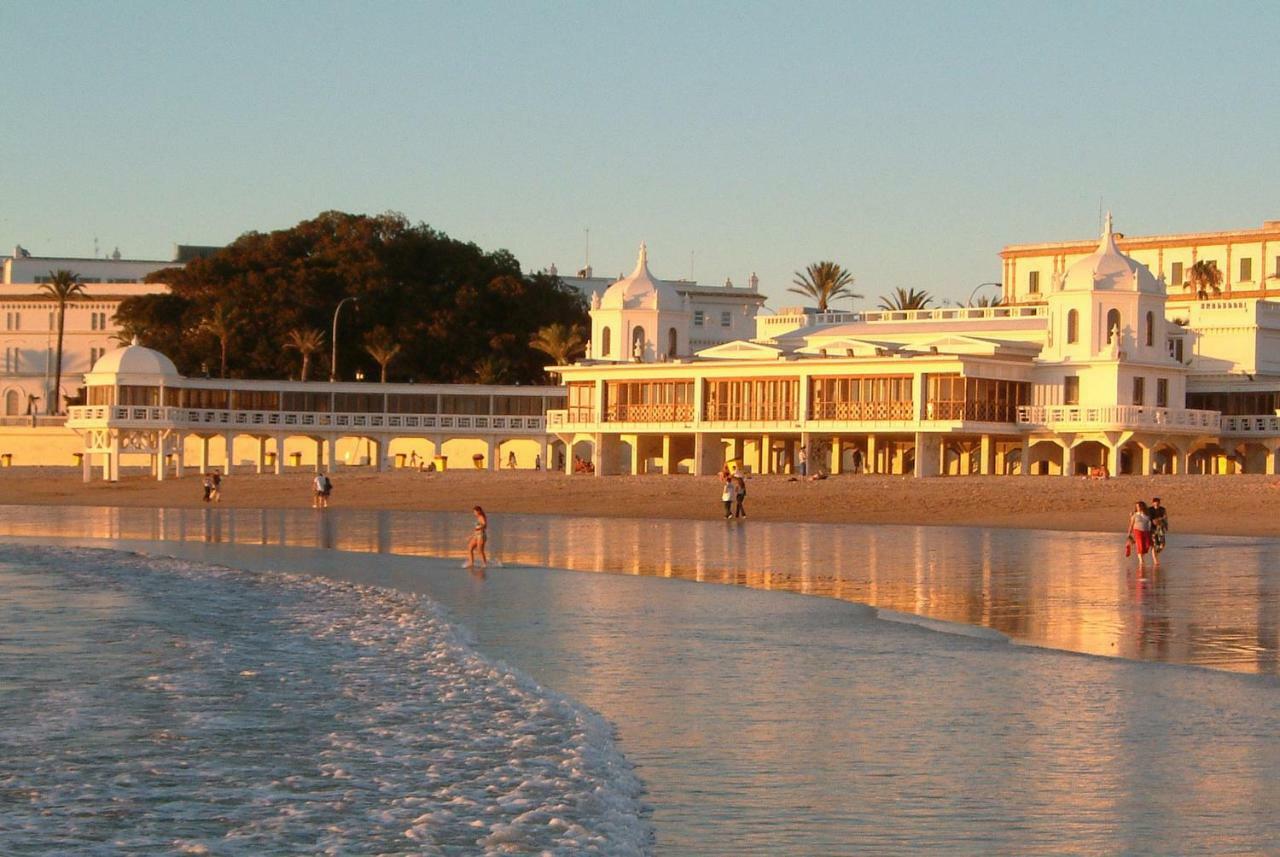 Gades Suite Cadiz Exterior photo
